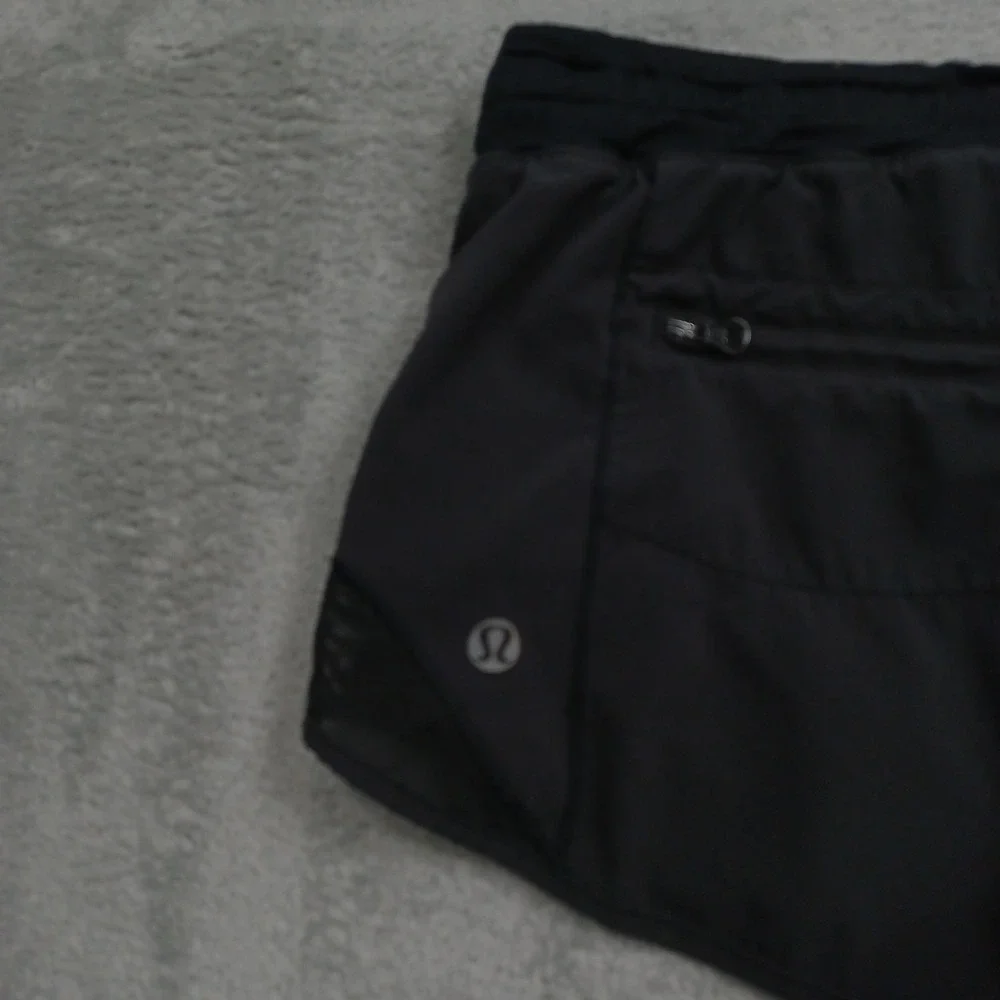 Lululemon‎ Shorts Womens 4 Gray Drawstring Activewear Casual Yoga Training Gym